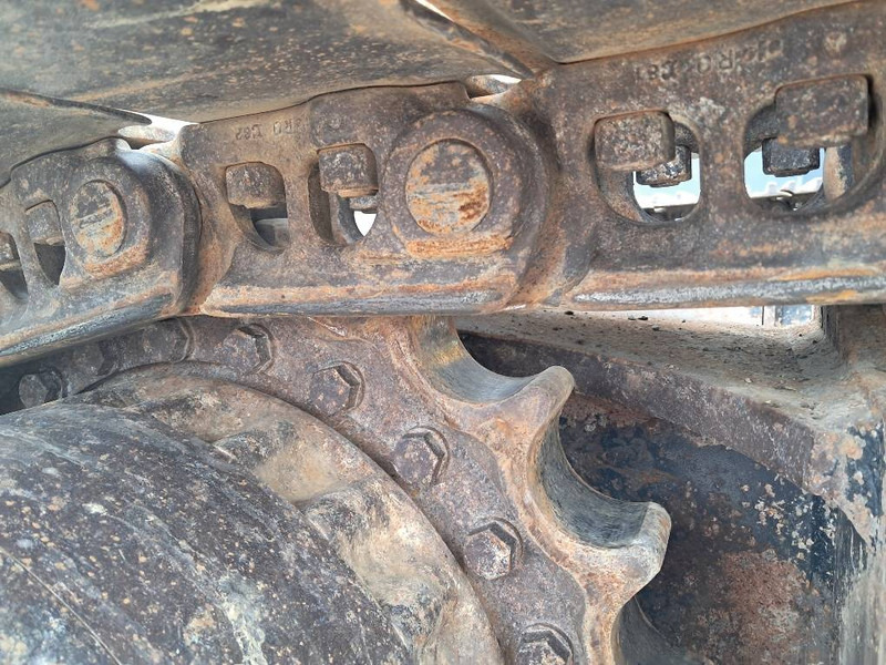 Pelle sur chenille Komatsu HB365LC-3 Hybrid: photos 19