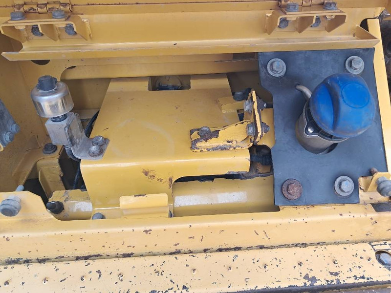 Pelle sur chenille Komatsu HB365LC-3 Hybrid: photos 6