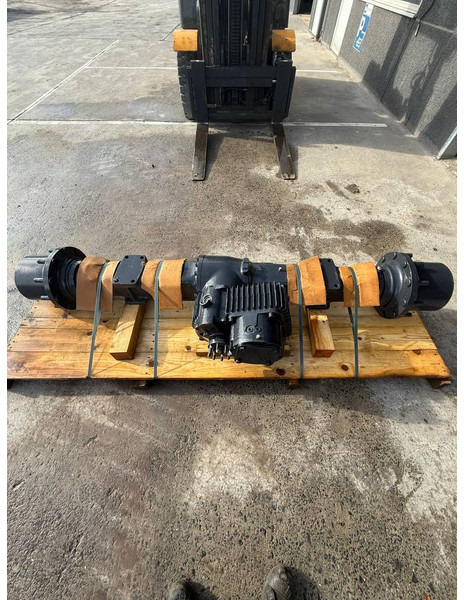 Komatsu PW140-7 REAR AXLE ASSEMBLY 20E-22-32000 - Essieu et pièces pour Engins de chantier: photos 1 Komatsu PW140-7 REAR AXLE ASSEMBLY 20E-22-32000 - Essieu et pièces pour Engins de chantier: photos 1