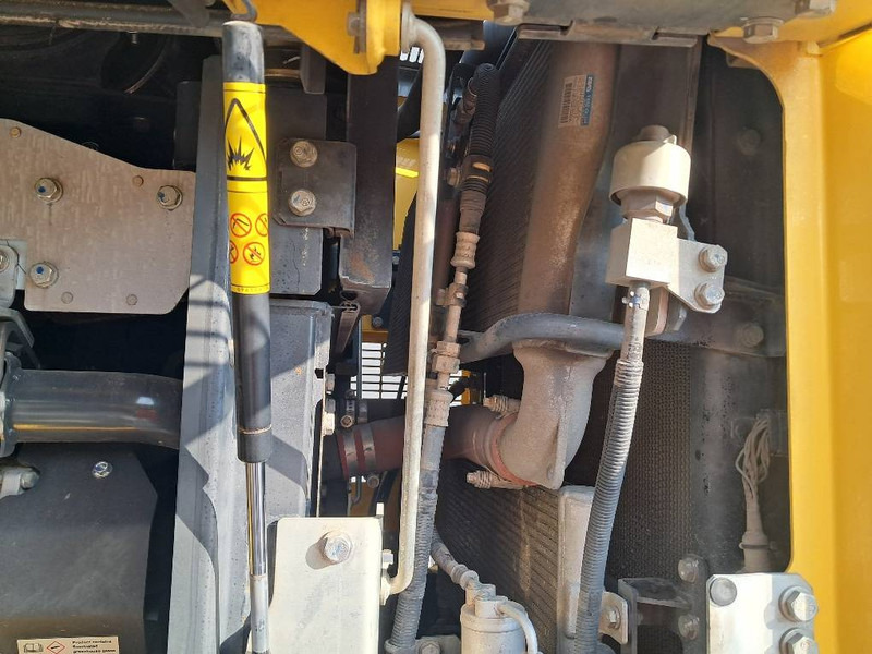 Komatsu WA380-8E0 - Chargeuse sur pneus: photos 5 Komatsu WA380-8E0 - Chargeuse sur pneus: photos 5