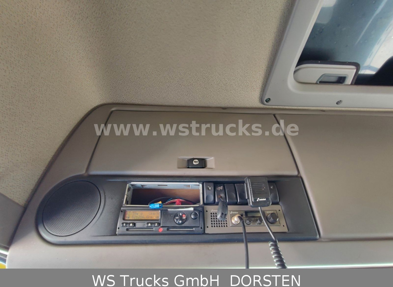 DAF XF 410 SC Menke Doppelstock - Camion chevaux: photos 5 DAF XF 410 SC Menke Doppelstock - Camion chevaux: photos 5