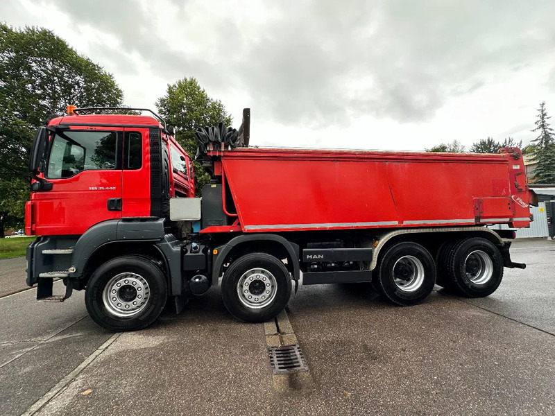MAN TGS 35.440 8x4*blatt* FLIEGL*Asphaltschieber*Schubboden - Camion: photos 3 MAN TGS 35.440 8x4*blatt* FLIEGL*Asphaltschieber*Schubboden - Camion: photos 3