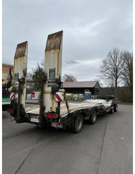 Müller-Mitteltal T4 4-Achs Tieflader Radmulden luftgefedert T4 4-Achs Tieflader Radmulden luftgefedert - Remorque porte-engin surbaissée: photos 4 Müller-Mitteltal T4 4-Achs Tieflader Radmulden luftgefedert T4 4-Achs Tieflader Radmulden luftgefedert - Remorque porte-engin surbaissée: photos 4