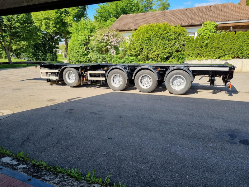 Nooteboom CT-53-04 D 4-Achs Containerchassis Combitrailer CT-53-04 D 4-Achs Containerchassis Combitrailer - Semi-remorque porte-conteneur/ Caisse mobile: photos 2 Nooteboom CT-53-04 D 4-Achs Containerchassis Combitrailer CT-53-04 D 4-Achs Containerchassis Combitrailer - Semi-remorque porte-conteneur/ Caisse mobile: photos 2