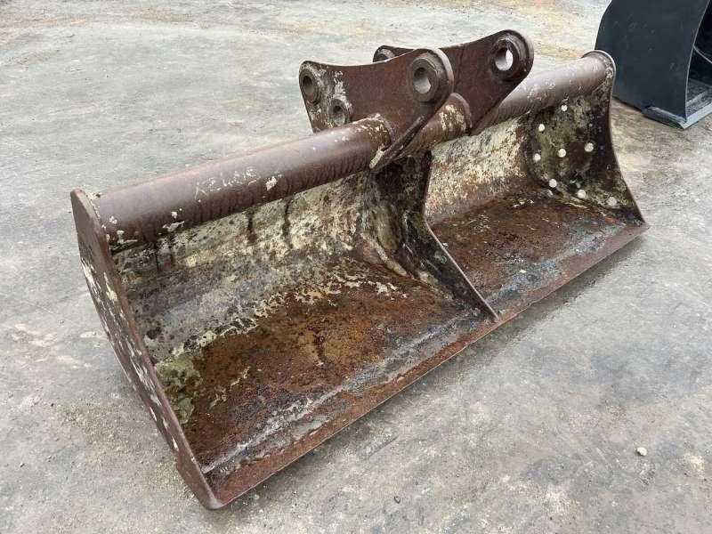 1500mm - Axes 45mm - Godet pour pelle pour Engins de chantier: photos 3 1500mm - Axes 45mm - Godet pour pelle pour Engins de chantier: photos 3
