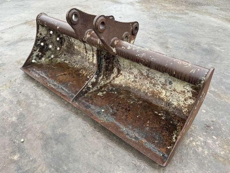 1500mm - Axes 45mm - Godet pour pelle pour Engins de chantier: photos 1 1500mm - Axes 45mm - Godet pour pelle pour Engins de chantier: photos 1