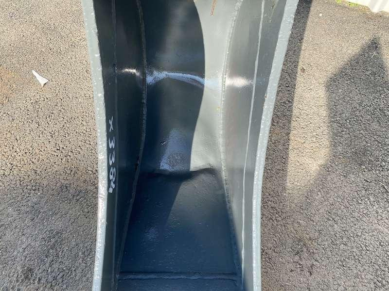 330mm - Axes 50mm - Godet pour pelle: photos 3 330mm - Axes 50mm - Godet pour pelle: photos 3
