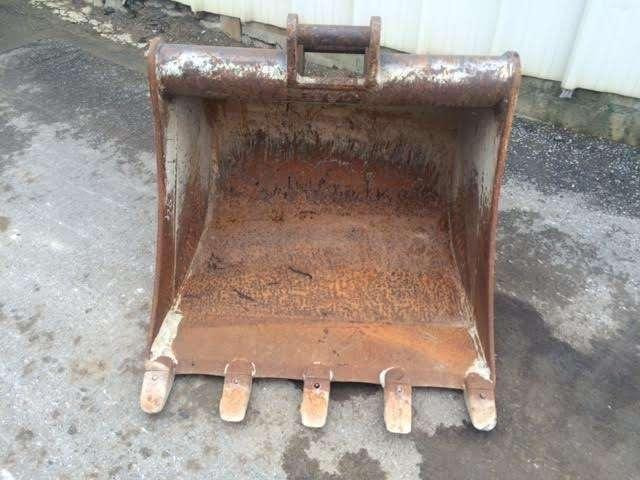 880mm - Axes 45 - Godet pour pelle: photos 3 880mm - Axes 45 - Godet pour pelle: photos 3