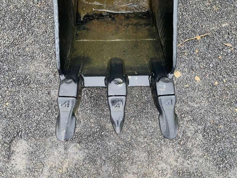 ARDEN EQUIPMENT QA40/QA41-430mm - Godet pour pelle: photos 2 ARDEN EQUIPMENT QA40/QA41-430mm - Godet pour pelle: photos 2