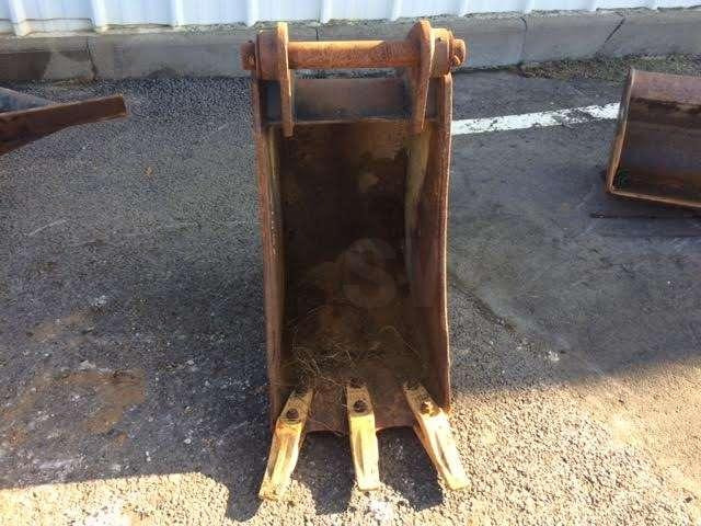 CATERPILLAR 415mm - Type Tractopelle - Godet pour pelle: photos 3 CATERPILLAR 415mm - Type Tractopelle - Godet pour pelle: photos 3