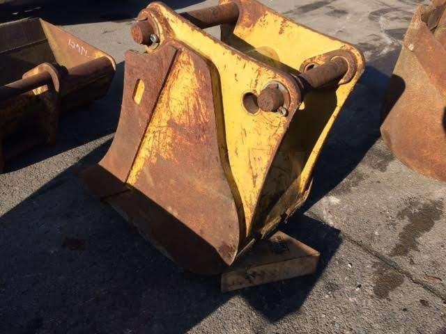 CATERPILLAR 430mm - type tractopelle - Godet pour pelle: photos 5 CATERPILLAR 430mm - type tractopelle - Godet pour pelle: photos 5