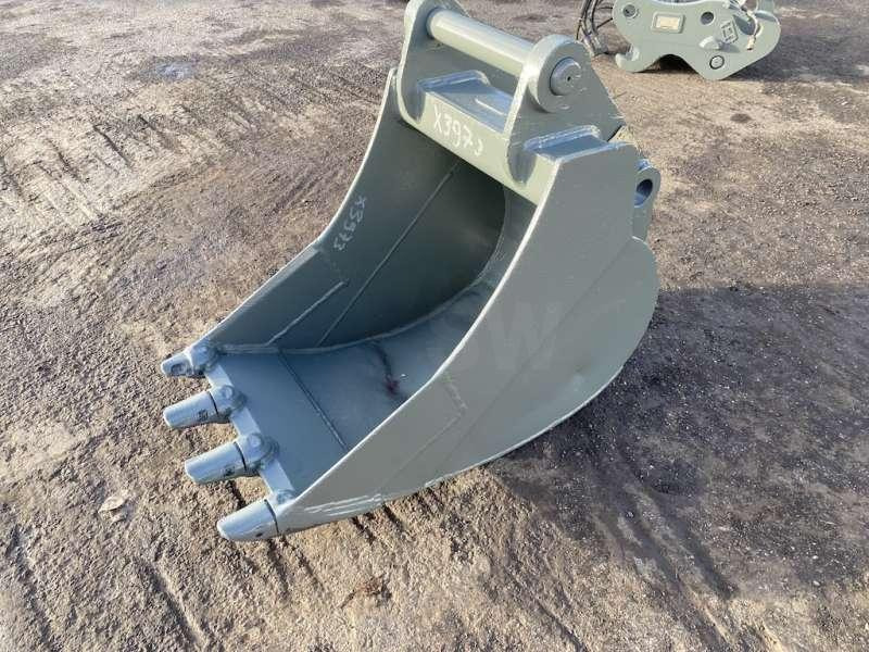 LIEBHERR SW33 - 550mm - Godet pour pelle: photos 1 LIEBHERR SW33 - 550mm - Godet pour pelle: photos 1