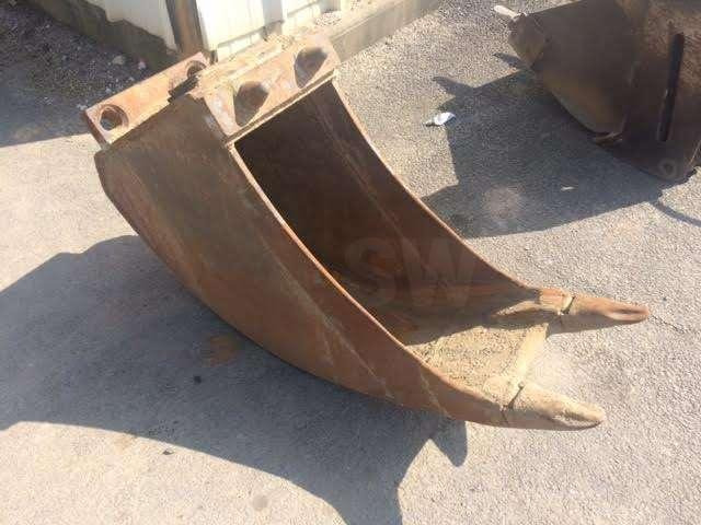 MECALAC 340 - 8/10/11/12 - Godet pour pelle: photos 3 MECALAC 340 - 8/10/11/12 - Godet pour pelle: photos 3