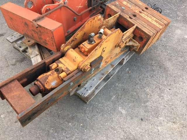 NPK H1XA - Palplanches - Marteau hydraulique pour Engins de chantier: photos 4 NPK H1XA - Palplanches - Marteau hydraulique pour Engins de chantier: photos 4