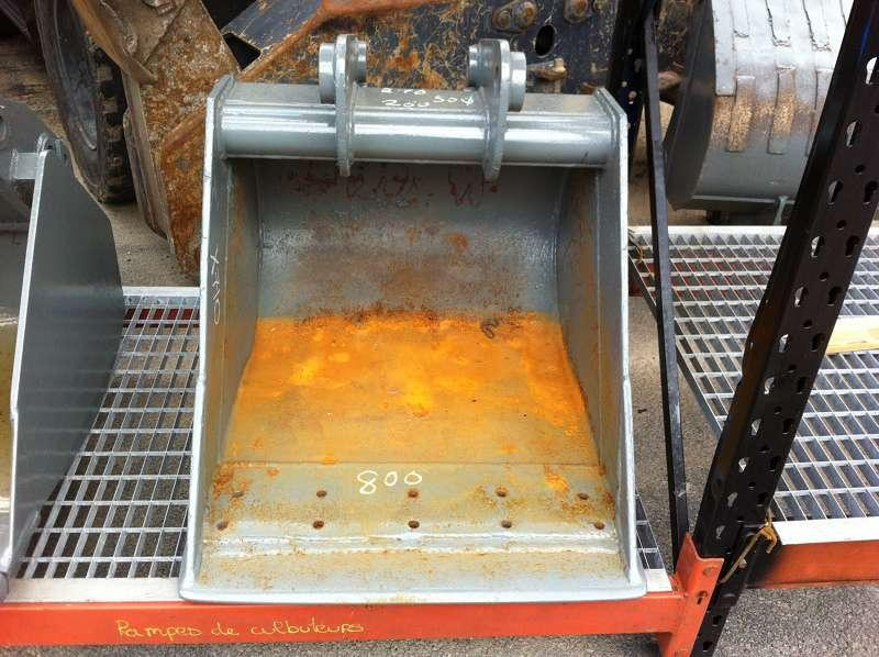 TERRASSEMENT / LAME 800MM - Godet pour pelle: photos 1 TERRASSEMENT / LAME 800MM - Godet pour pelle: photos 1