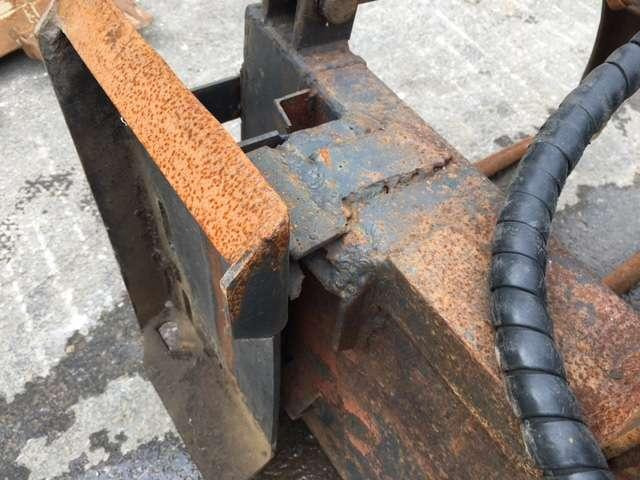 À Griffe Largeur 900mm chargeur - Matériel d'ensilage: photos 3 À Griffe Largeur 900mm chargeur - Matériel d'ensilage: photos 3