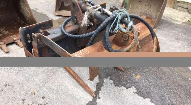 À Griffe Largeur 900mm chargeur - Matériel d'ensilage: photos 1 À Griffe Largeur 900mm chargeur - Matériel d'ensilage: photos 1