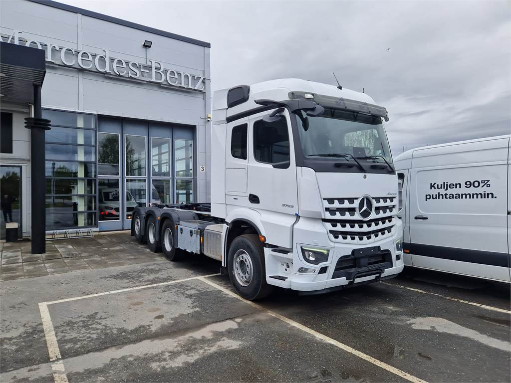 Mercedes-Benz Arocs 5 3253 8x4 L NLA MULTILIFT 24SL 5800 - Camion ampliroll: photos 1 Mercedes-Benz Arocs 5 3253 8x4 L NLA MULTILIFT 24SL 5800 - Camion ampliroll: photos 1