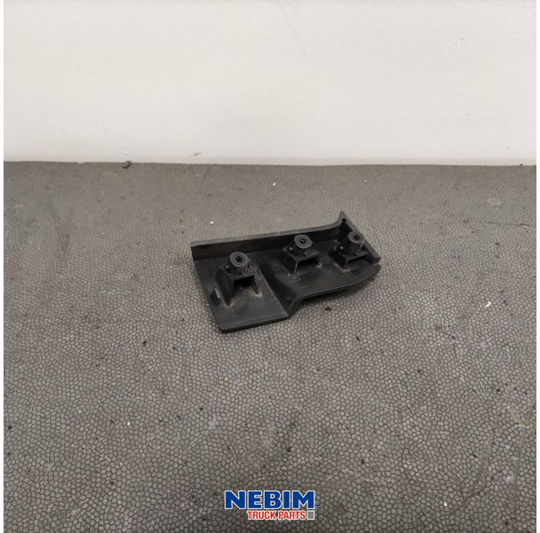 Volvo Volvo - 82453926 - Inzetstuk rechts - Pièces de rechange: photos 2 Volvo Volvo - 82453926 - Inzetstuk rechts - Pièces de rechange: photos 2