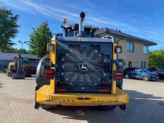 John Deere 744 P MIETE / RENTAL (12002126) - Chargeuse sur pneus: photos 4 John Deere 744 P MIETE / RENTAL (12002126) - Chargeuse sur pneus: photos 4