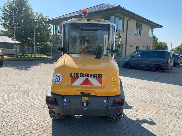 Liebherr L 504 C MIETE / RENTAL (12001791) - Chargeuse sur pneus: photos 3 Liebherr L 504 C MIETE / RENTAL (12001791) - Chargeuse sur pneus: photos 3
