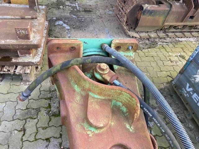 MONTABERT BRV 43 - Marteau hydraulique pour Engins de chantier: photos 4 MONTABERT BRV 43 - Marteau hydraulique pour Engins de chantier: photos 4
