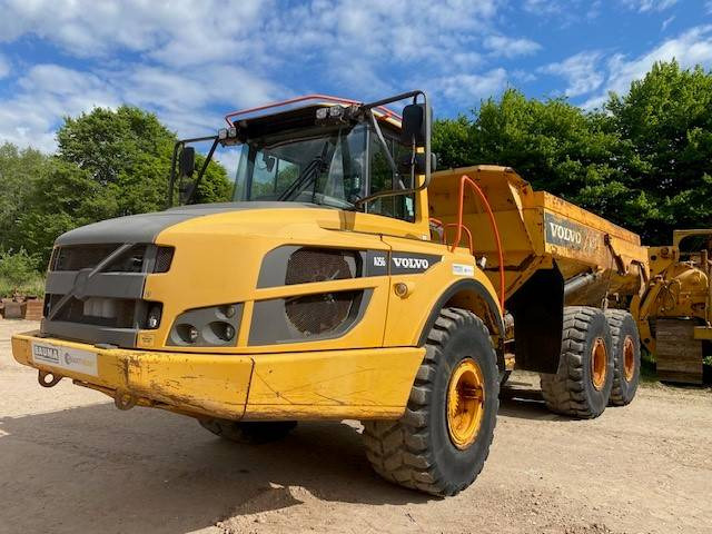 Volvo A 25 G MIETE / RENTAL (12000876) - Tombereau articulé: photos 1 Volvo A 25 G MIETE / RENTAL (12000876) - Tombereau articulé: photos 1