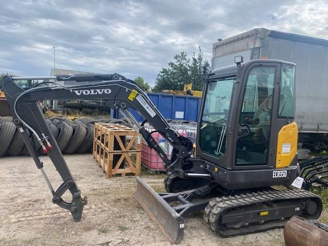 Volvo ECR 35 D MIETE / RENTAL (12001934) - Mini pelle: photos 2 Volvo ECR 35 D MIETE / RENTAL (12001934) - Mini pelle: photos 2