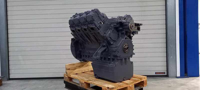 Deutz BF8M1015CP LONG-BLOCK - Engins de chantier: photos 2 Deutz BF8M1015CP LONG-BLOCK - Engins de chantier: photos 2