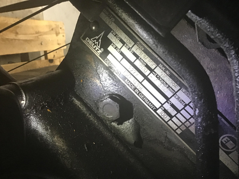 Engins de chantier Deutz TCD2015 V8 FOR PARTS: photos 6
