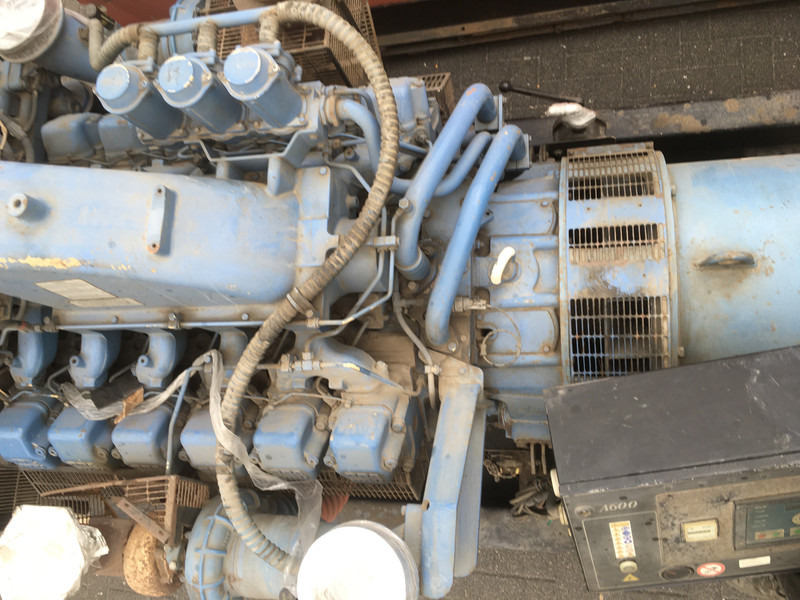 MTU LEROY-SOMER 49.1L9A C6/4 GENERATOR 825 KVA USED - Groupe électrogène: photos 3 MTU LEROY-SOMER 49.1L9A C6/4 GENERATOR 825 KVA USED - Groupe électrogène: photos 3