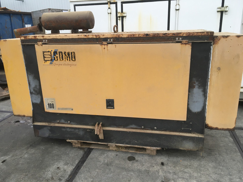 Perkins T6.354.4 GENERATOR 87 KVA USED - Groupe électrogène: photos 1 Perkins T6.354.4 GENERATOR 87 KVA USED - Groupe électrogène: photos 1