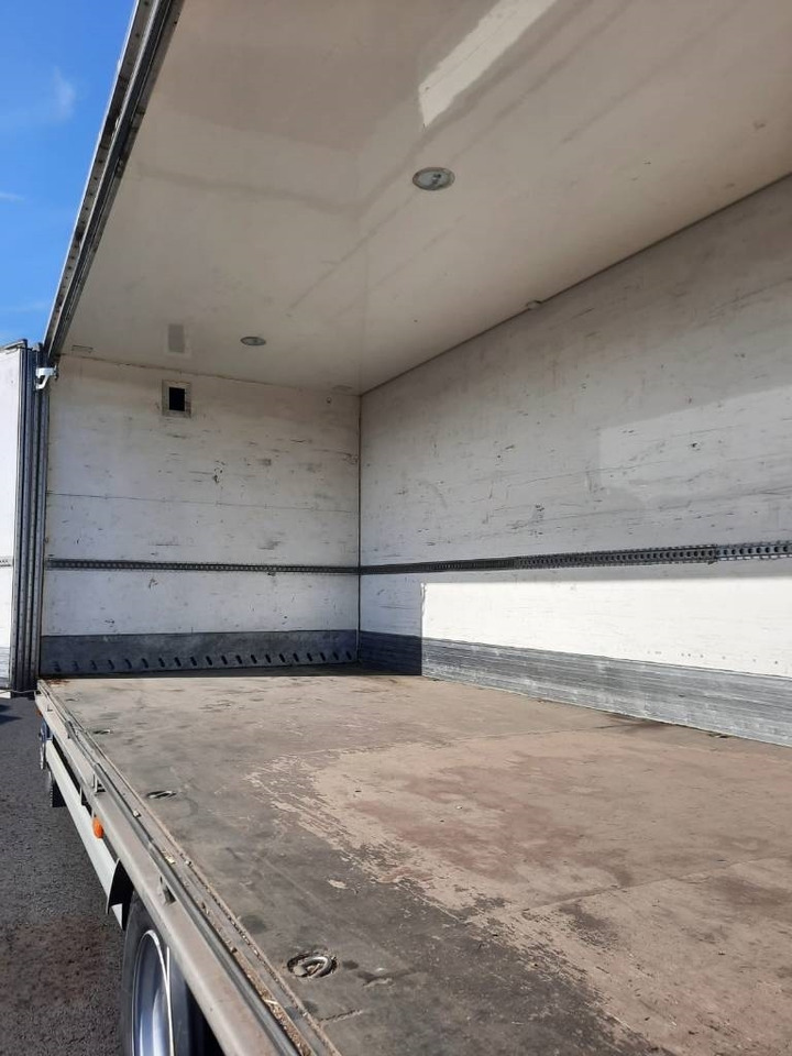 Volvo FL 240  en leasing occasion Volvo FL 240: photos 6