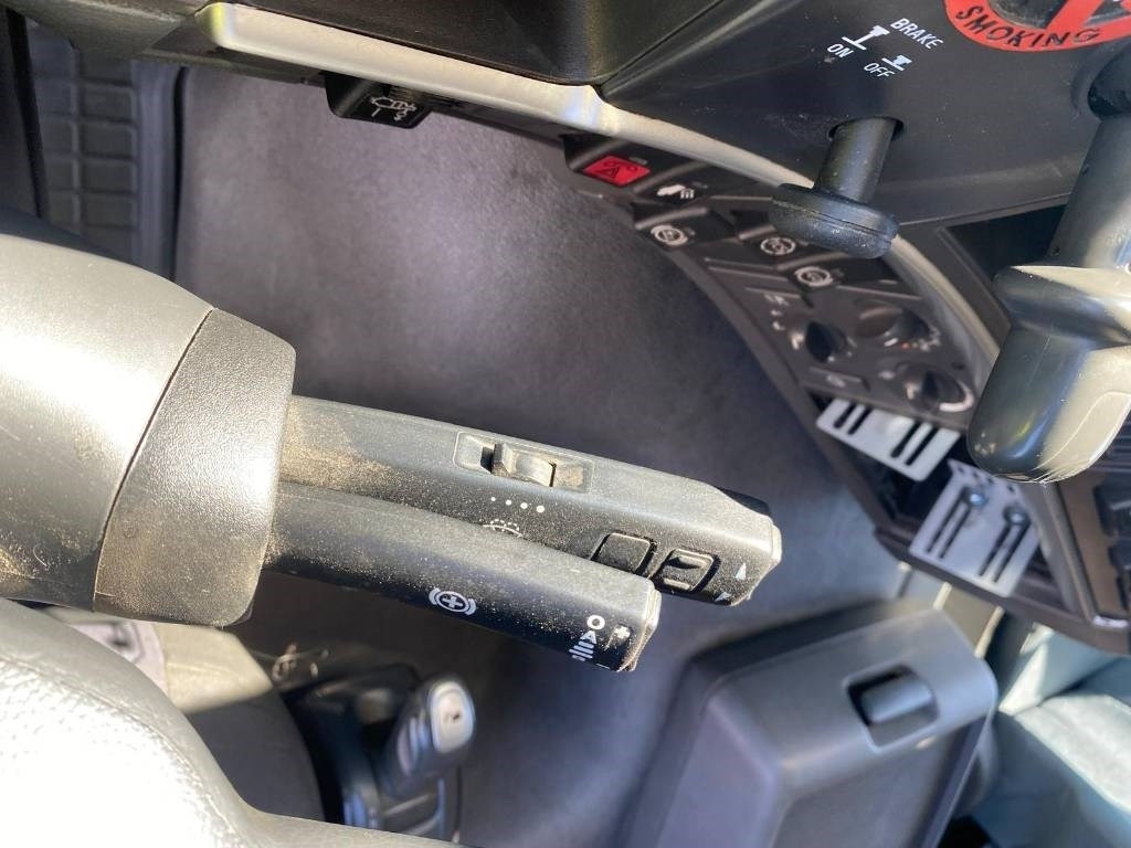 Camion porte-conteneur/ Caisse mobile Volvo FM 13: photos 22