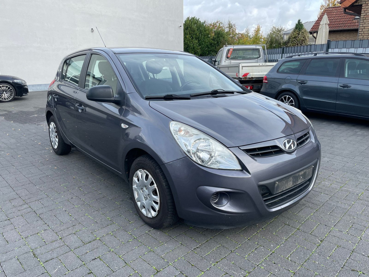 Hyundai i20 - Berline: photos 1 Hyundai i20 - Berline: photos 1