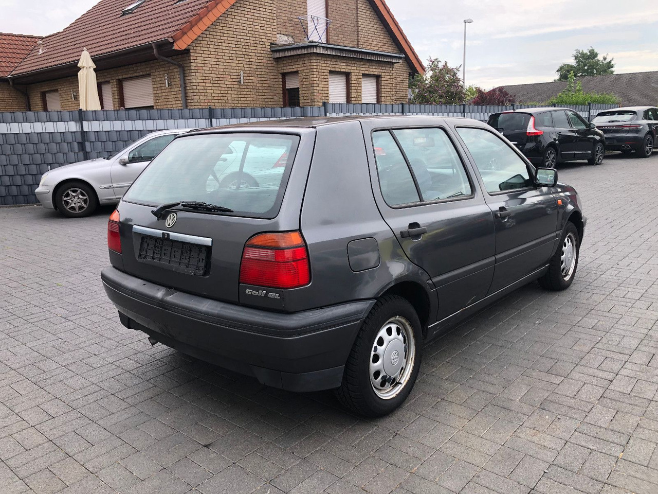 Volkswagen Golf 1.8 GL Klima - Berline: photos 2 Volkswagen Golf 1.8 GL Klima - Berline: photos 2
