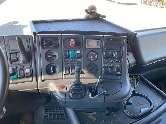 Scania R 164, 6x2 - Tracteur routier: photos 3 Scania R 164, 6x2 - Tracteur routier: photos 3