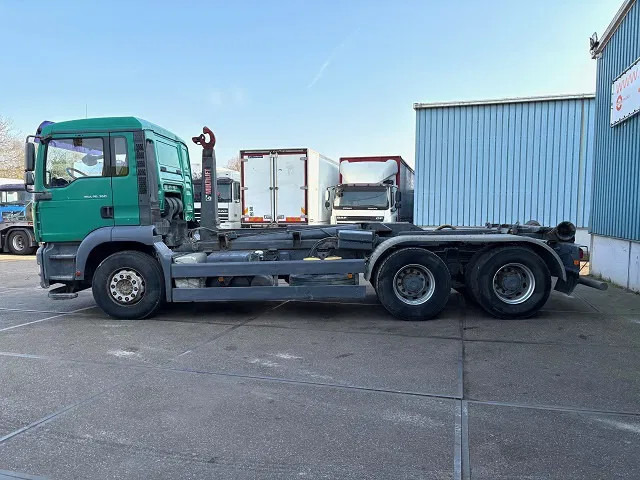Camion ampliroll MAN TGA 26.360BB 6x4 FULL STEEL MULTILIFT HOOK-ARM (ZF16 MANUAL GEARBOX / FULL STEEL SUSPENSION / REDUCTION AXLES / AIRCONDITIONING): photos 7 Camion ampliroll MAN TGA 26.360BB 6x4 FULL STEEL MULTILIFT HOOK-ARM (ZF16 MANUAL GEARBOX / FULL STEEL SUSPENSION / REDUCTION AXLES / AIRCONDITIONING): photos 7