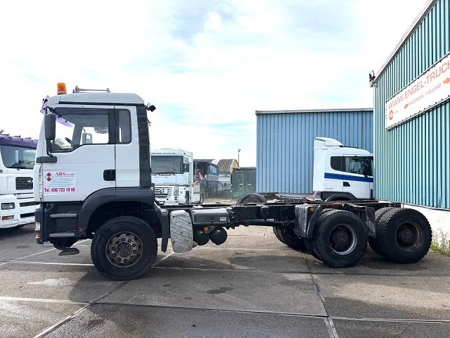 MAN TGA 33.460 6x4 FULL STEEL CHASSIS (6-CILINDER HEADS) (ZF16 MANUAL GEARBOX / FULL STEEL SUSPENSION / REDUCTIONS AXLES / AIRCONDIT - Châssis cabine: photos 5 MAN TGA 33.460 6x4 FULL STEEL CHASSIS (6-CILINDER HEADS) (ZF16 MANUAL GEARBOX / FULL STEEL SUSPENSION / REDUCTIONS AXLES / AIRCONDIT - Châssis cabine: photos 5