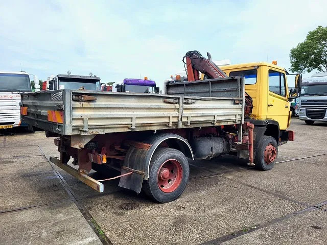 Mercedes-Benz 1117 K (6-CILINDER) KIPPER WITH FERRARI CRANE (FULL STEEL SUSPENSION / MANUAL GEARBOX / P.T.O.) - Camion benne, Camion grue: photos 3 Mercedes-Benz 1117 K (6-CILINDER) KIPPER WITH FERRARI CRANE (FULL STEEL SUSPENSION / MANUAL GEARBOX / P.T.O.) - Camion benne, Camion grue: photos 3