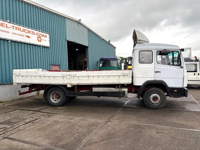 Mercedes-Benz 1117 K 6-CILINDER SLEEPERCAB (8 WHEEL NUTS / FULL STEEL SUSPENSION / MANUAL GEARBOX) - Camion plateau: photos 4 Mercedes-Benz 1117 K 6-CILINDER SLEEPERCAB (8 WHEEL NUTS / FULL STEEL SUSPENSION / MANUAL GEARBOX) - Camion plateau: photos 4