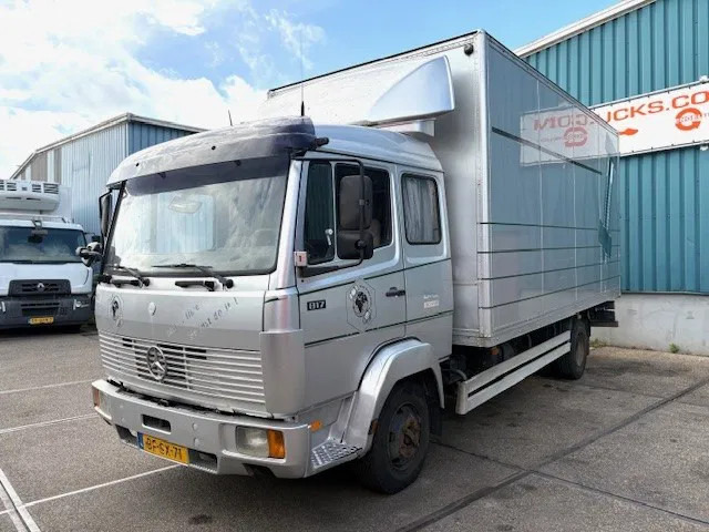 Mercedes-Benz LK 817 (6-CILINDER) ORIGINAL DUTCH TRUCK WITH CLOSED BOX (MANUAL GEARBOX / FULL STEEL SUSPENSION) - Camion fourgon: photos 1 Mercedes-Benz LK 817 (6-CILINDER) ORIGINAL DUTCH TRUCK WITH CLOSED BOX (MANUAL GEARBOX / FULL STEEL SUSPENSION) - Camion fourgon: photos 1
