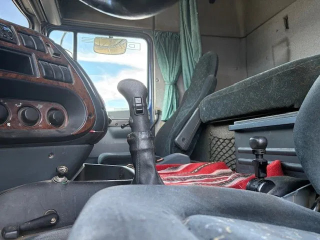 Tracteur routier DAF 95.380 XF SPACECAB (EURO 2 / ZF16 MANUAL GEARBOX / HYDRAULIC KIT / P.T.O. / SIDE SKIRTS / AIRCONDITIONING): photos 8