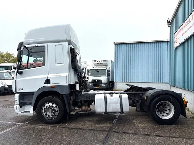 DAF CF 85.460 SPACECAB 4x2 (AS-TRONIC / MX-BRAKE / AIRCONDITIONING / ADR-VLG / FRIDGE / EURO 5 / ETC.) - Tracteur routier: photos 5 DAF CF 85.460 SPACECAB 4x2 (AS-TRONIC / MX-BRAKE / AIRCONDITIONING / ADR-VLG / FRIDGE / EURO 5 / ETC.) - Tracteur routier: photos 5