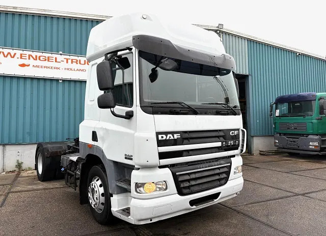 DAF CF 85.460 SPACECAB 4x2 (AS-TRONIC / MX-BRAKE / AIRCONDITIONING / ADR-VLG / FRIDGE / EURO 5 / ETC.) - Tracteur routier: photos 2 DAF CF 85.460 SPACECAB 4x2 (AS-TRONIC / MX-BRAKE / AIRCONDITIONING / ADR-VLG / FRIDGE / EURO 5 / ETC.) - Tracteur routier: photos 2