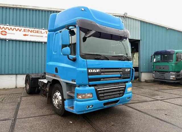 DAF CF 85.460 SPACECAB (ZF16 MANUAL GEARBOX / MX-BRAKE / AIRCONDITIONING / EURO 5) - Tracteur routier: photos 2 DAF CF 85.460 SPACECAB (ZF16 MANUAL GEARBOX / MX-BRAKE / AIRCONDITIONING / EURO 5) - Tracteur routier: photos 2