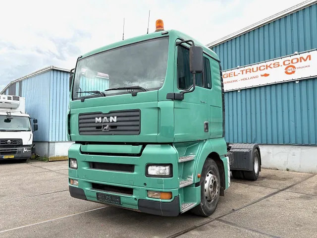 MAN TGA 18.460 FLT XL (6-CILINDER HEADS / ZF16 MANUAL GEARBOX / ZF-INTARDER / AIRCONDITIONING) - Tracteur routier: photos 1 MAN TGA 18.460 FLT XL (6-CILINDER HEADS / ZF16 MANUAL GEARBOX / ZF-INTARDER / AIRCONDITIONING) - Tracteur routier: photos 1