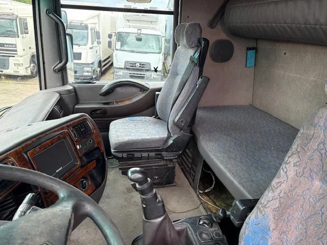 Tracteur routier Renault Magnum 440 E-TECH 4x2 (ZF16 MANUAL GEARBOX / RETARDER / REDUCTION AXLE / AIRCONDITIONING): photos 8