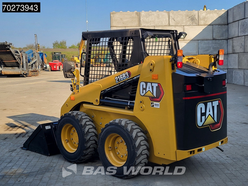 Caterpillar 216 B3 - Mini chargeuse: photos 3 Caterpillar 216 B3 - Mini chargeuse: photos 3