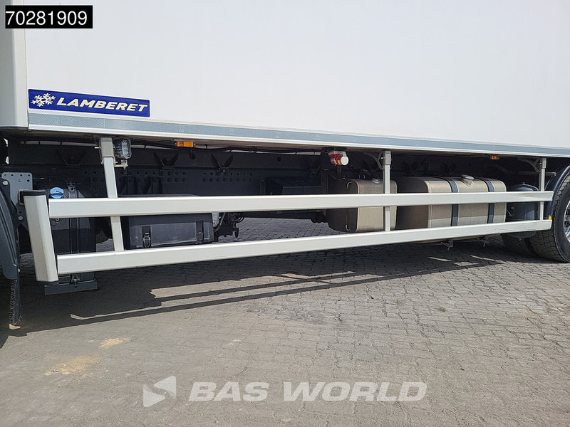 DAF CF 300 4X2 20.5tonner Carrier Supra 1250 Lamberet ladebordwand ACC Euro 6 - Camion frigorifique: photos 2 DAF CF 300 4X2 20.5tonner Carrier Supra 1250 Lamberet ladebordwand ACC Euro 6 - Camion frigorifique: photos 2
